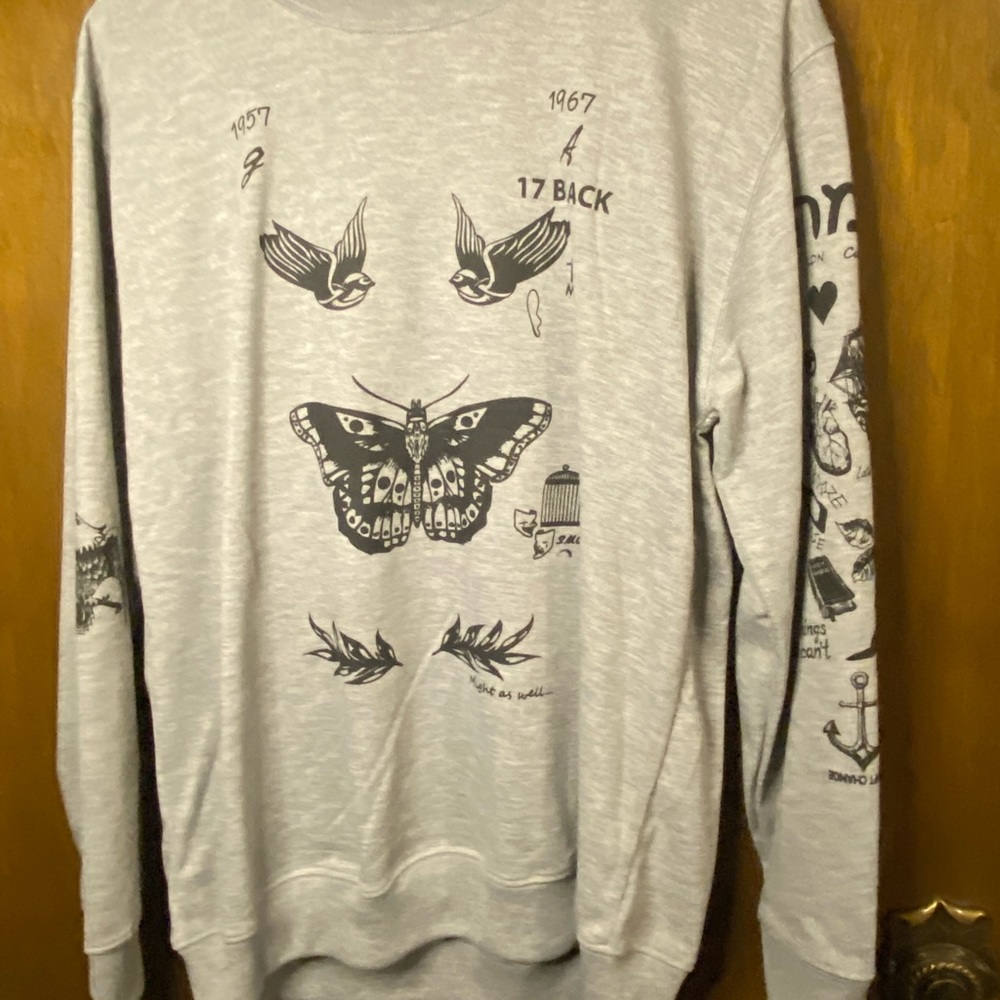 Harry Styles Tattoo sweater, large (calling all my harries)